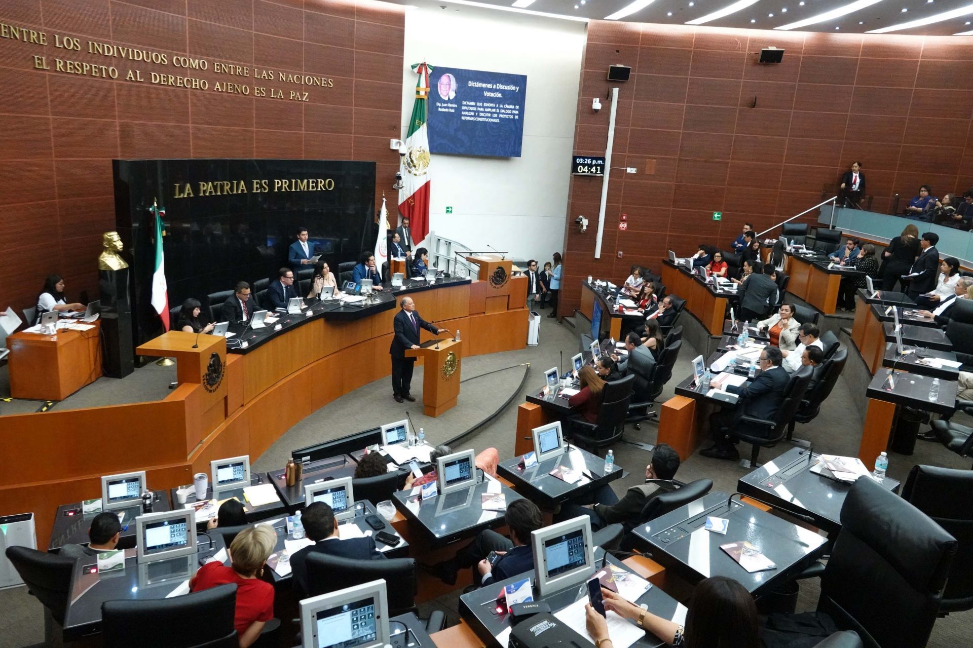 Quiénes son los Senadores que se reeligieron para la LXVI Legislatura